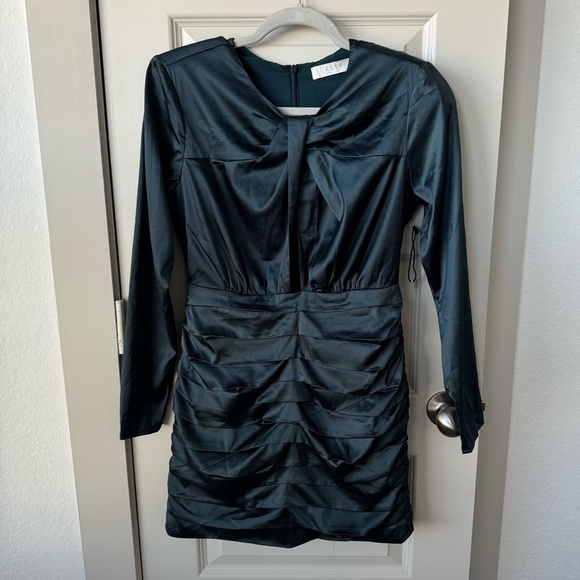 ASTR The Label Petrova Satin Front Cutout Long Sleeve Mini Dress Sz M Dark Teal - Picture 6 of 13